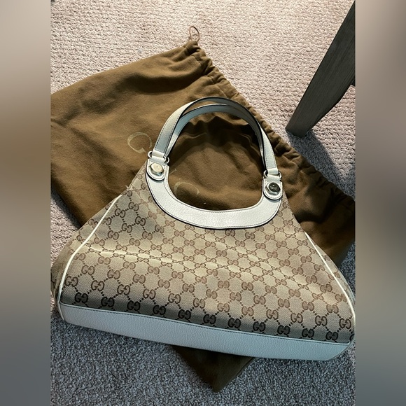 Gucci Beige Monogram Charmy Hobo - Picture 11 of 12